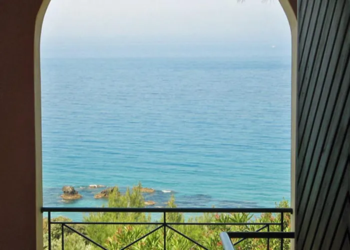 Relaxing Apartments, Swimming Pool - Апартаменты Пелекас